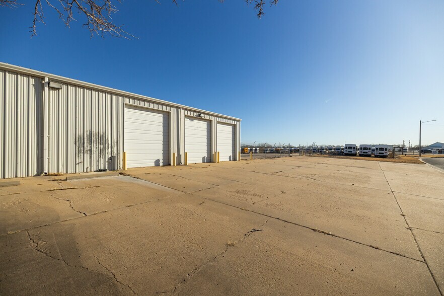 More Photos Of 130 E 10th Ave, South Hutchinson Industrial For Sale