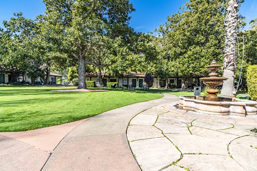 More Photos Of 250 Entrada Dr, Novato Hotel For Lease