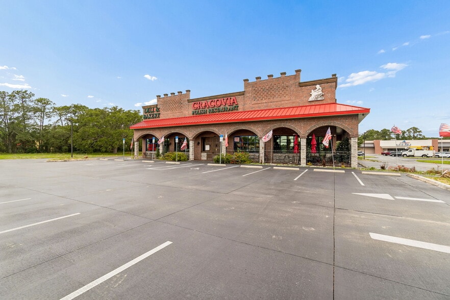 More Photos Of 3007 Commercial Way, Spring Hill Restaurant For Sale