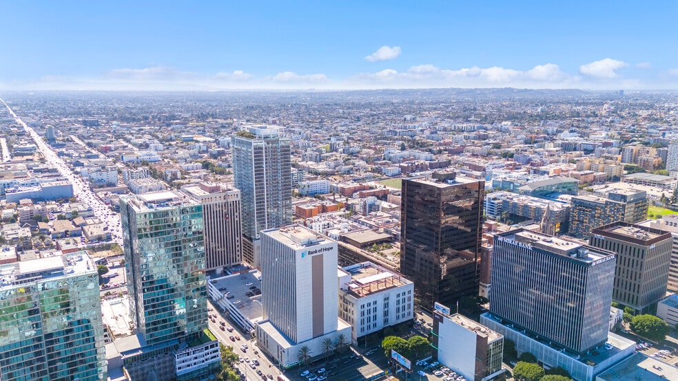 More Photos Of 3240 Wilshire Blvd, Los Angeles Apartments For Lease