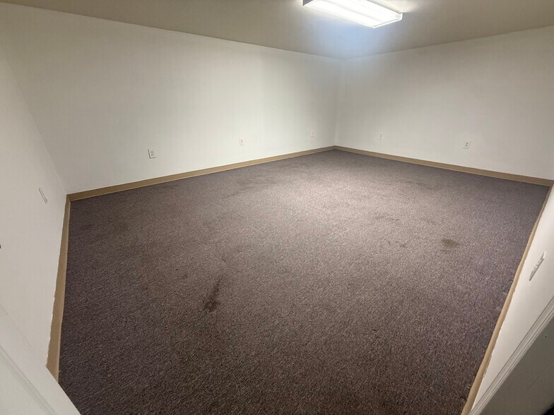 More Photos Of 8508 Lansdowne Ave, Upper Darby Township Freestanding For Sale