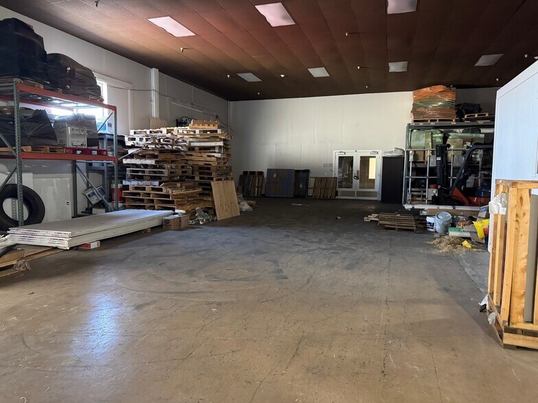 More Photos Of 16440 Ashland Ave, San Lorenzo Warehouse For Lease