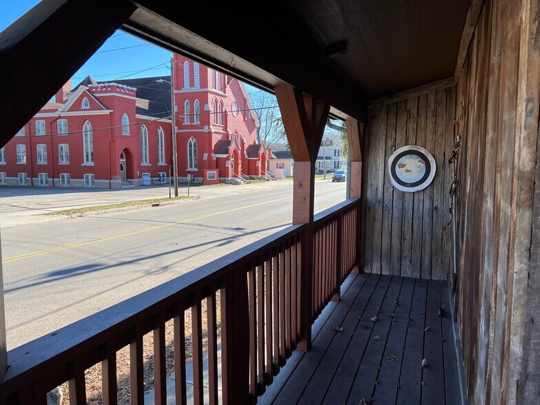 More Photos Of 53 E Market St, Germantown Restaurant For Sale