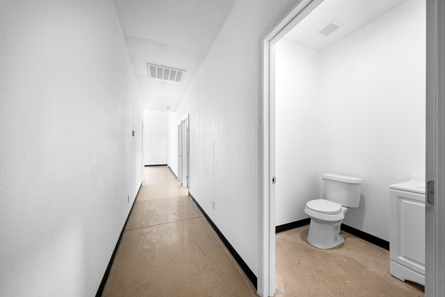 More Photos Of 1400 S State Hwy 78, Farmersville Industrial For Lease