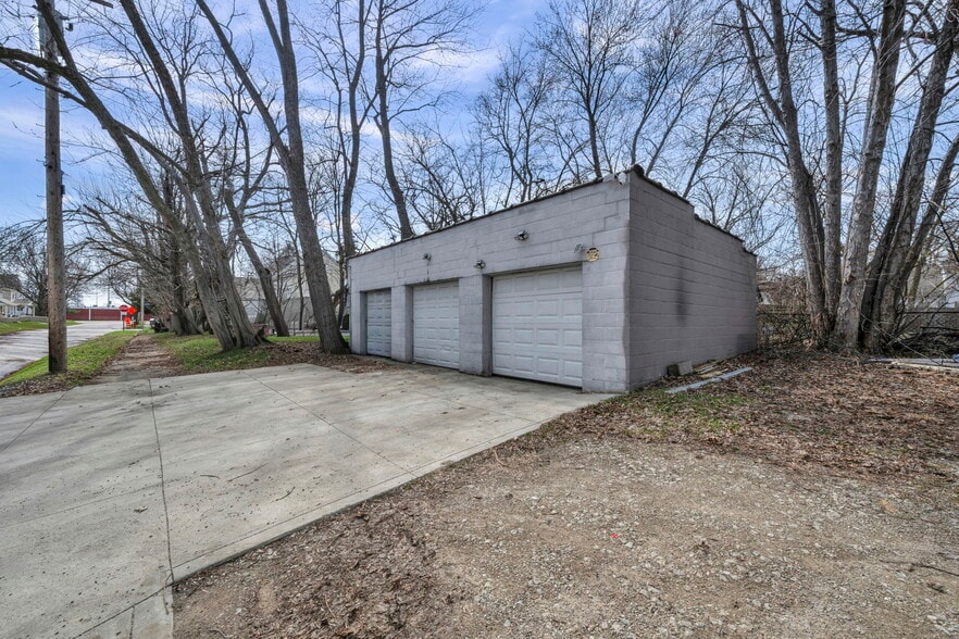 More Photos Of 16226 Arcade Ave, Cleveland Multifamily For Sale