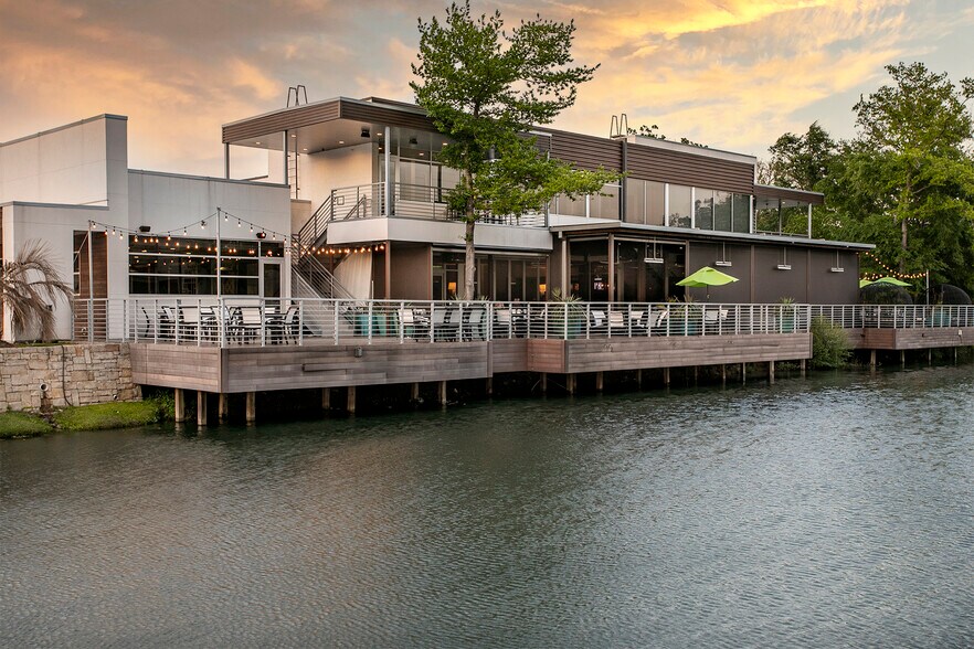 More Photos Of 7212 Old Jacksonville Hwy, Tyler Restaurant For Lease