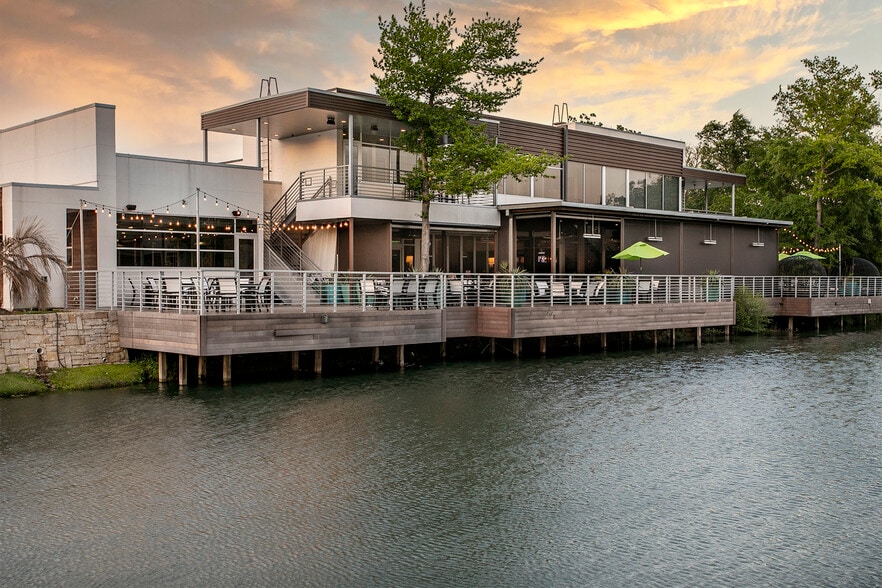 More Photos Of 7212 Old Jacksonville Hwy, Tyler Restaurant For Lease