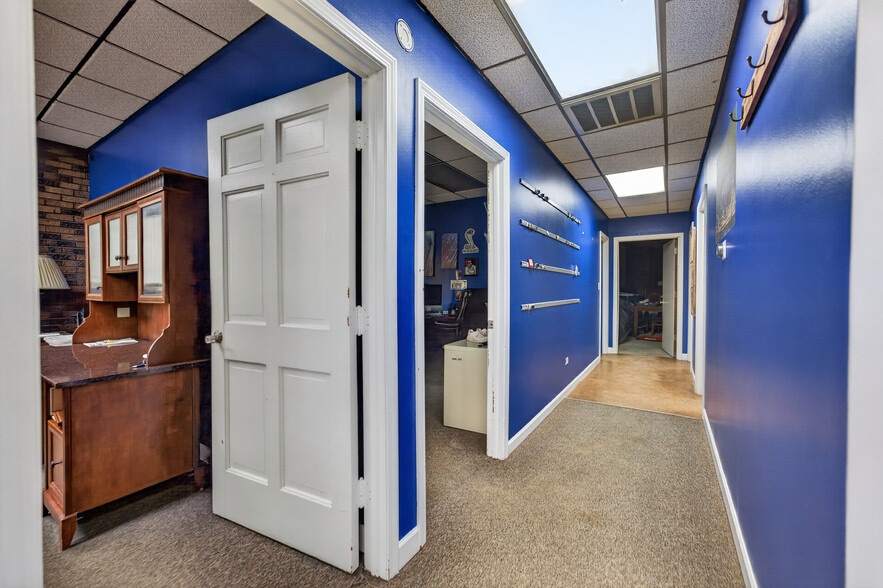 More Photos Of 520 S River St, Batavia Warehouse For Sale