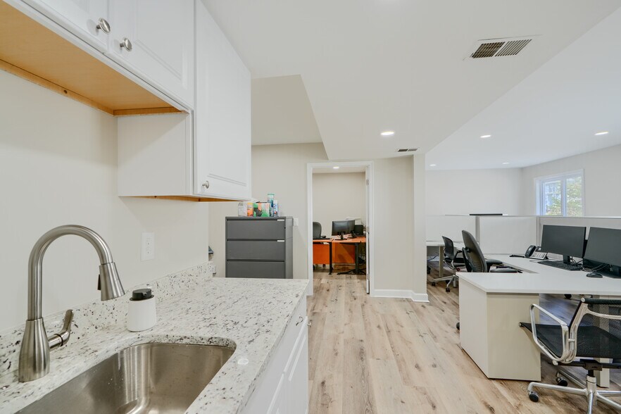 More Photos Of 716 S Main St, Bel Air Office Residential For Sale