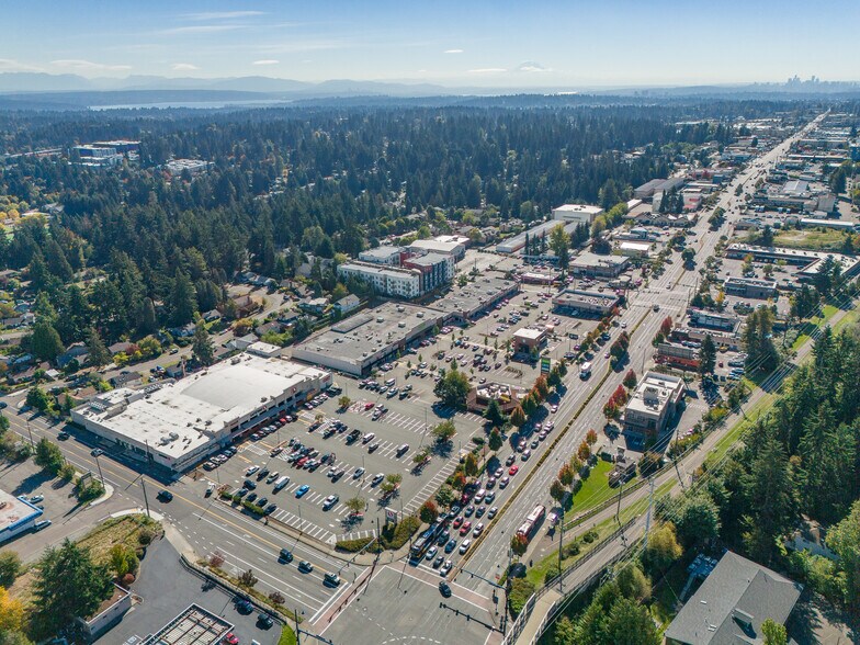 More Photos Of 15252 Aurora Ave N, Seattle General Retail For Lease
