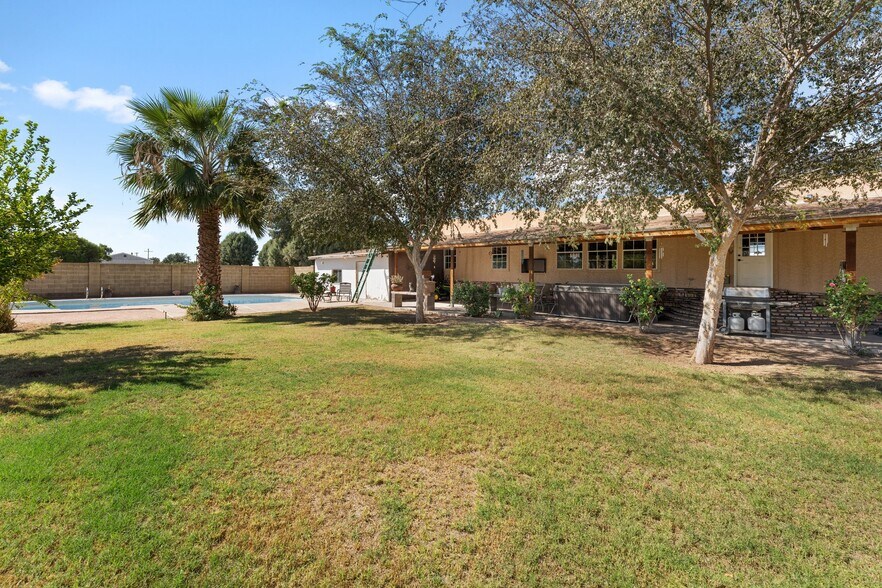 More Photos Of 70932 Highway 60, Wenden General Retail For Sale