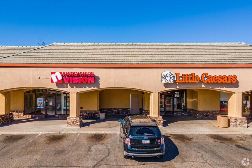 More Photos Of 3202 E Greenway Rd, Phoenix General Retail For Lease