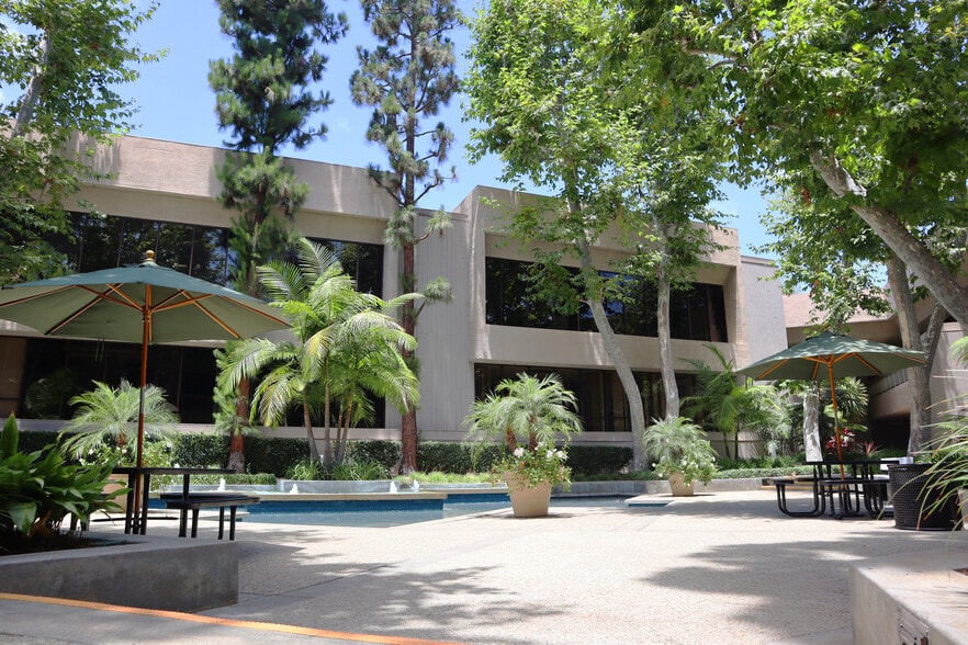 More Photos Of 1601 Dove St, Newport Beach Medical For Lease