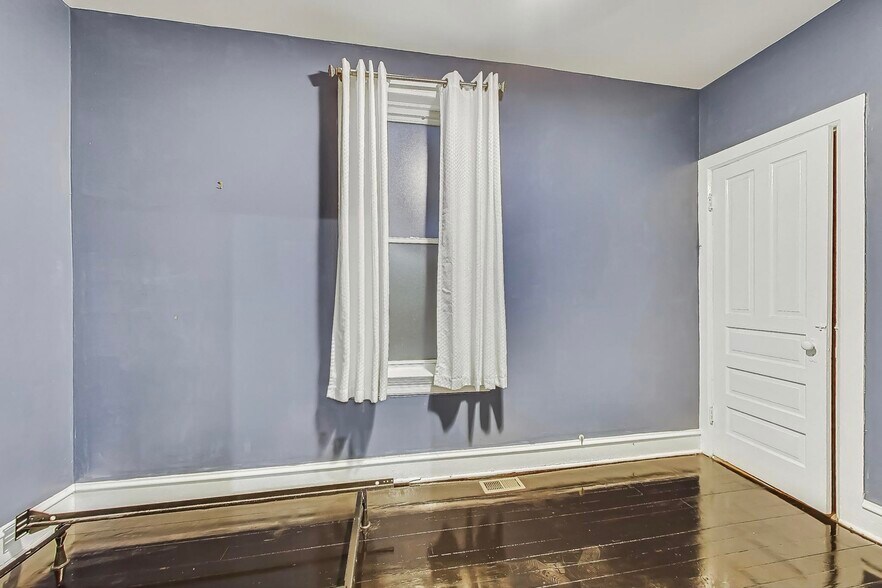 More Photos Of 3412 N Janssen Ave, Chicago Multifamily For Sale