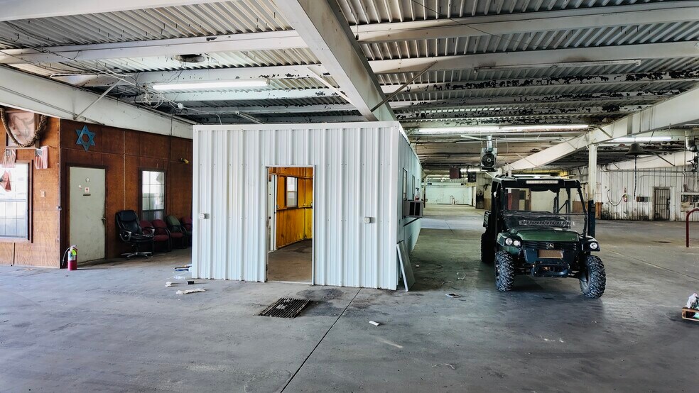 More Photos Of 1520 S Central Ave, Oklahoma City Manufacturing For Lease