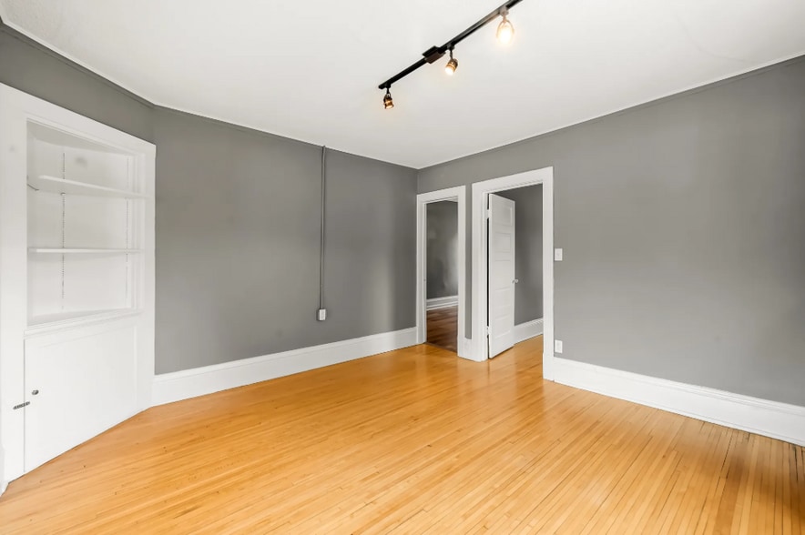 More Photos Of 2232-2242 Carter Ave, Saint Paul Unknown For Lease