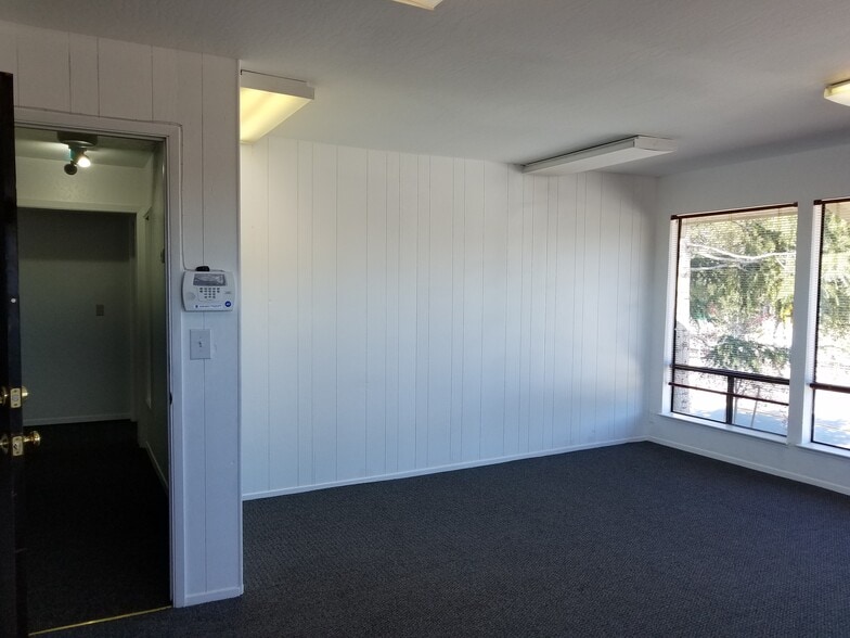 More Photos Of 3540 Soquel Ave, Santa Cruz Office For Lease