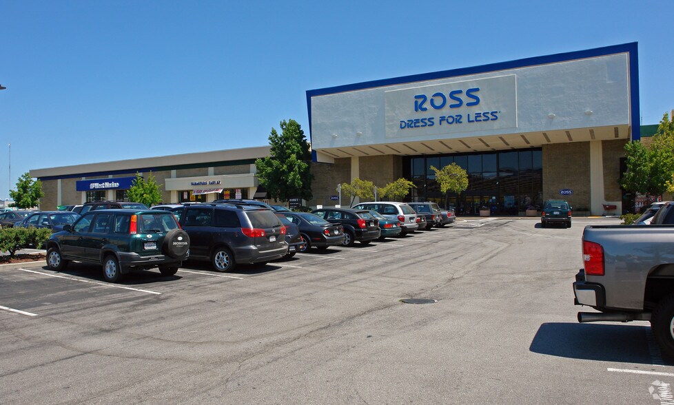 More Photos Of 1119 Industrial Rd, San Carlos General Retail For Lease