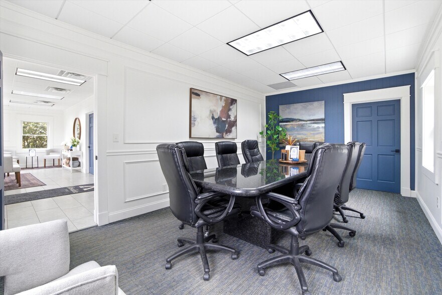 More Photos Of 8 Chestnut Dr, Bedford Office For Sale