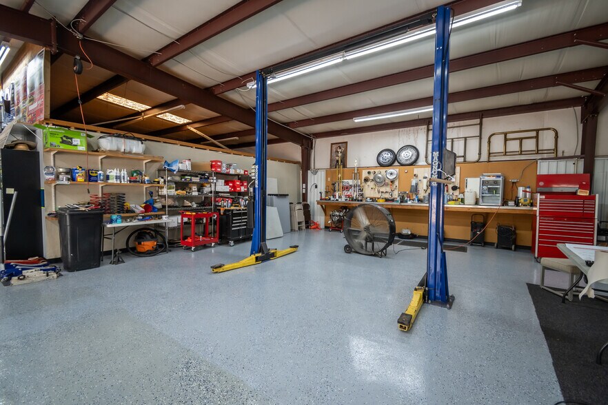 More Photos Of 3655 Neese Commerce Rd, Hull Multifamily For Sale