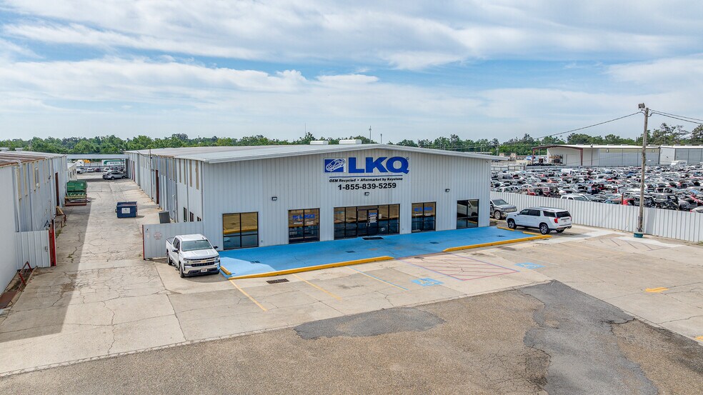Primary Photo Of 208 Franklin Dr, West Monroe Distribution For Sale