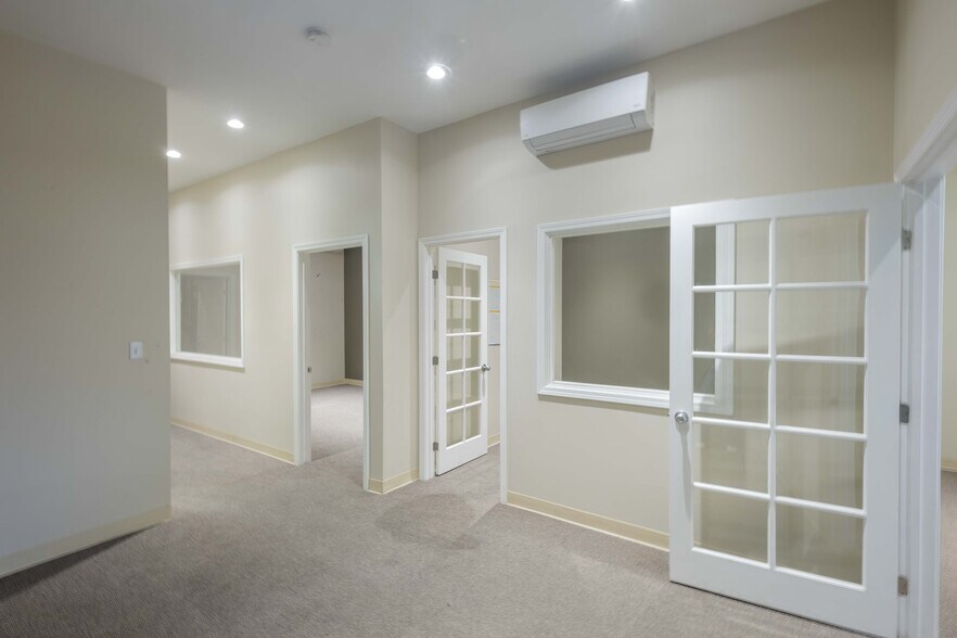 More Photos Of 99-1342 Koaha Pl, Honolulu Warehouse For Lease