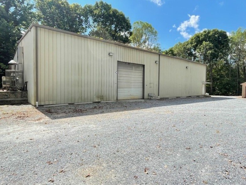 More Photos Of 2870 Perrowville Rd, Forest Warehouse For Lease