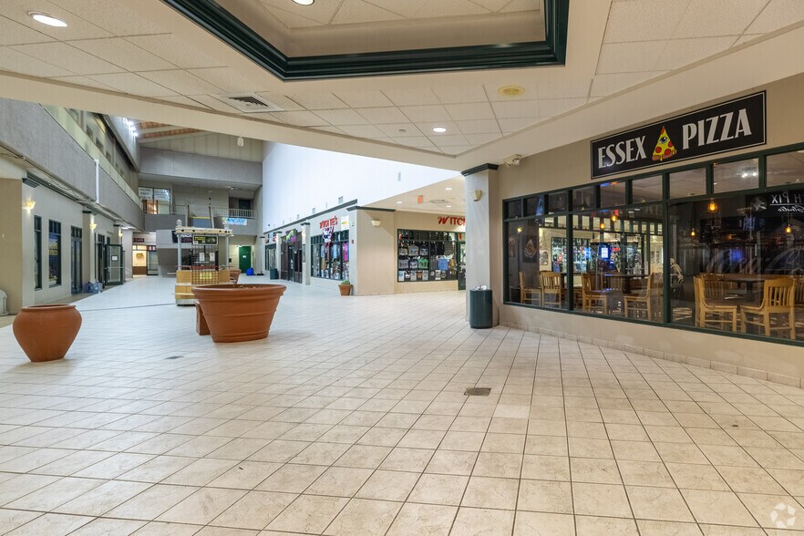 More Photos Of 2 East India Sq, Salem General Retail For Lease