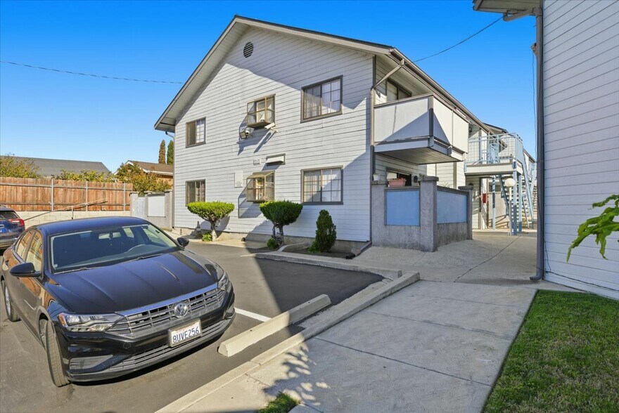 More Photos Of 1470-1530 27th St, San Diego Apartments For Sale