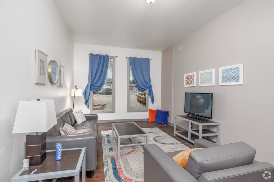 More Photos Of 7-9 Court St, Binghamton Apartments For Lease