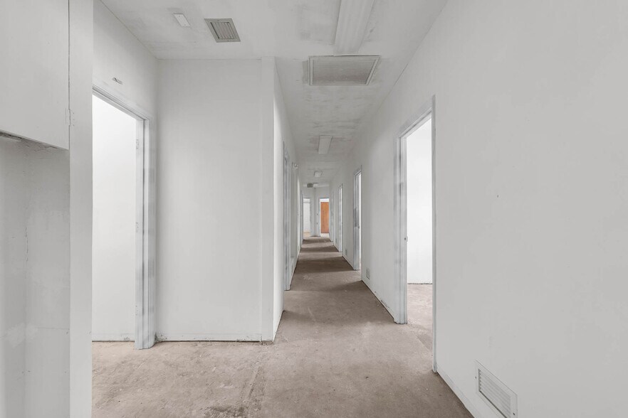 More Photos Of 2306 Lee Rd, Winter Park Medical For Lease