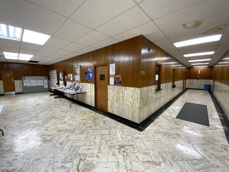 More Photos Of 4501 Emanuel Cleaver II Blvd, Kansas City Office Residential For Sale