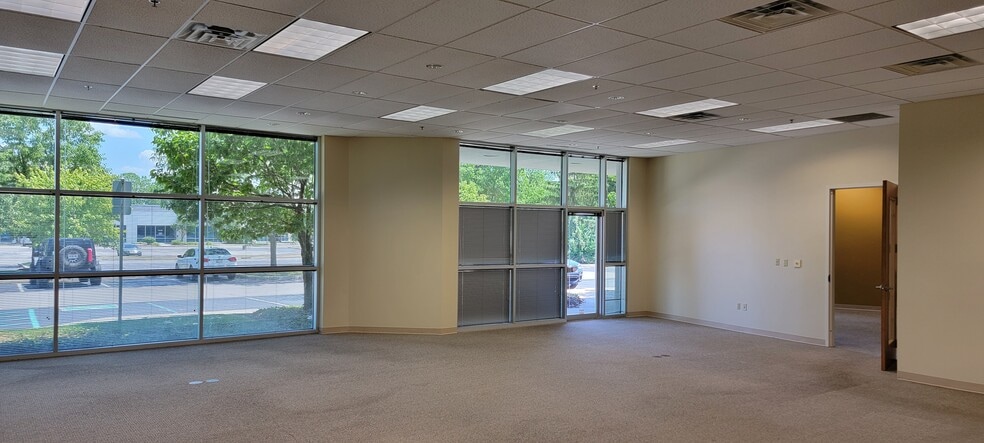 More Photos Of 6625 Network Way, Indianapolis Light Distribution For Sale