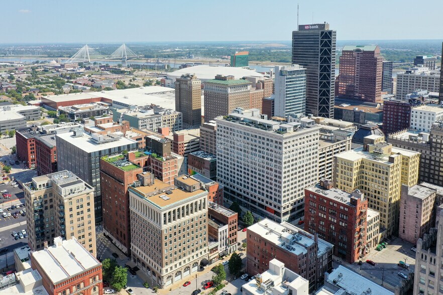 More Photos Of 1011 Olive St, Saint Louis Restaurant For Sale