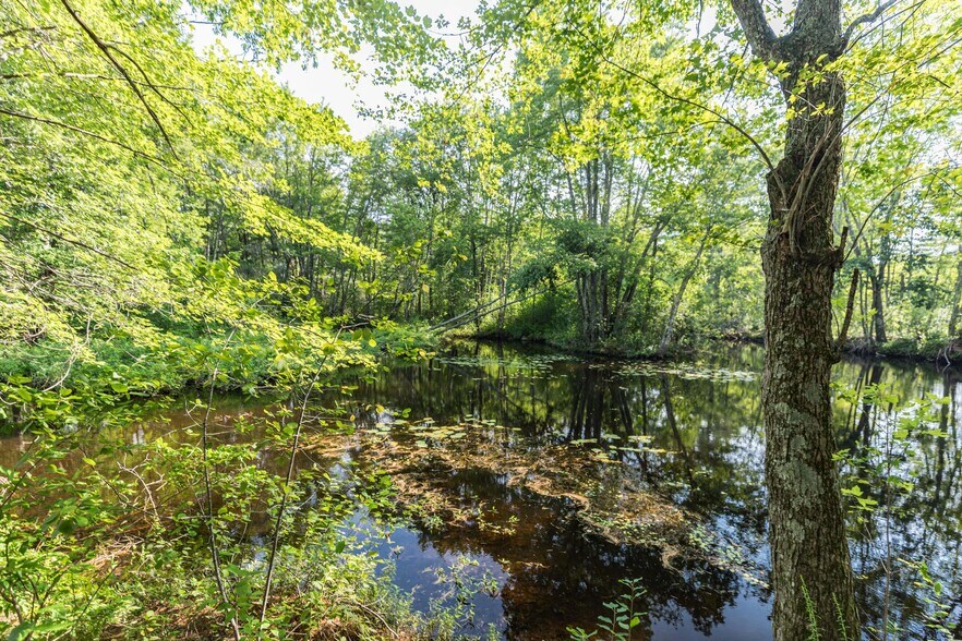 More Photos Of 11 Tamarack Lane -1, Rochester Manufactured Housing Mobile Home Park For Sale