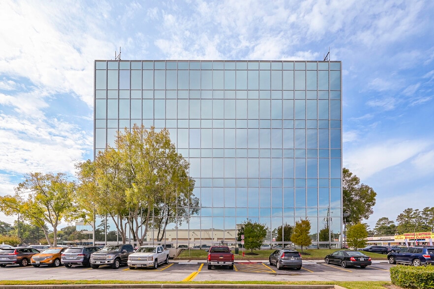 More Photos Of 5625 Cypress Creek Pky, Houston Office For Sale
