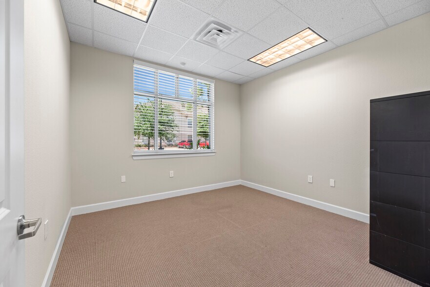 More Photos Of 1526 Katy Gap Rd, Katy Medical For Sale