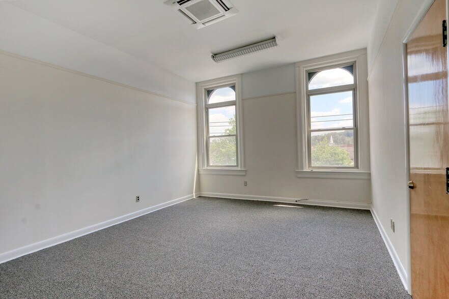 More Photos Of 59 N Main St, Liberty Loft Creative Space For Sale