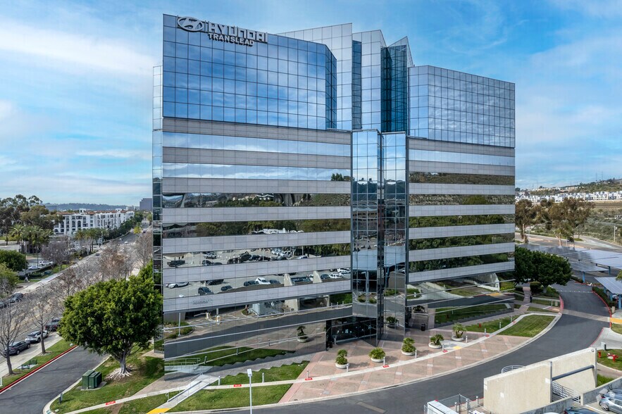 More Photos Of 8880 Rio San Diego Dr, San Diego Office For Lease