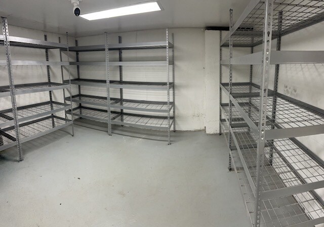 More Photos Of 8077 Cypress Ave, Glendale Warehouse For Lease