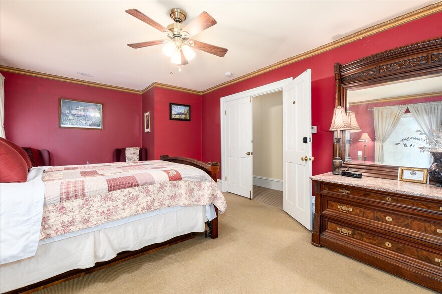 More Photos Of 200 Rose St, Georgetown Hospitality For Sale