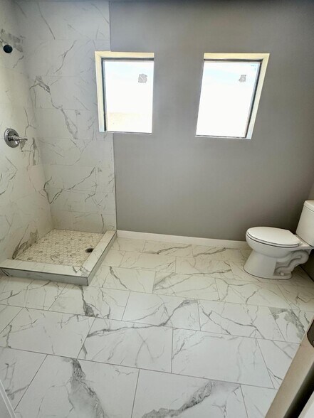 More Photos Of 11830 N 28th Dr, Phoenix Apartments For Sale