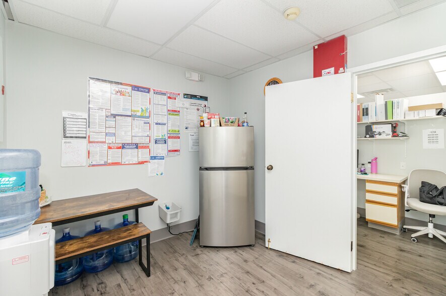 More Photos Of 2751 Blue Rock Rd, Cincinnati Medical For Sale