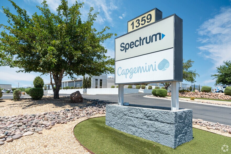 More Photos Of 1359 Lomaland Dr, El Paso Office For Lease