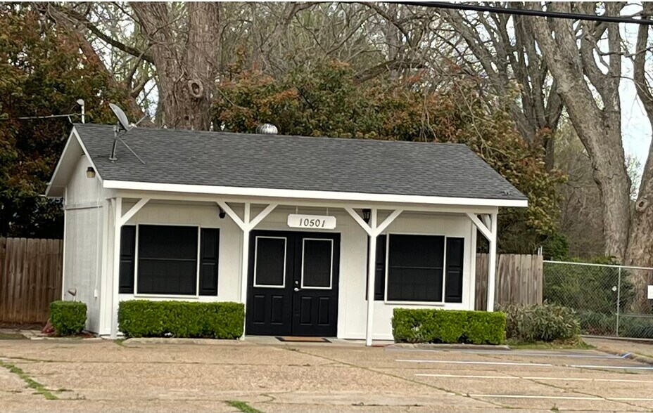 Primary Photo Of 10501 E Kings Hwy, Shreveport General Retail For Lease
