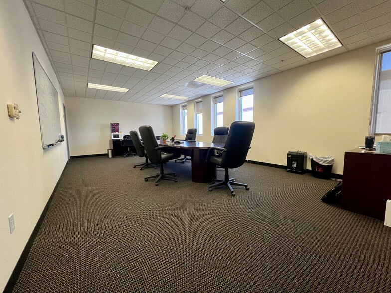 More Photos Of 670-694 Pinnacle Pl, Livermore Light Distribution For Sale