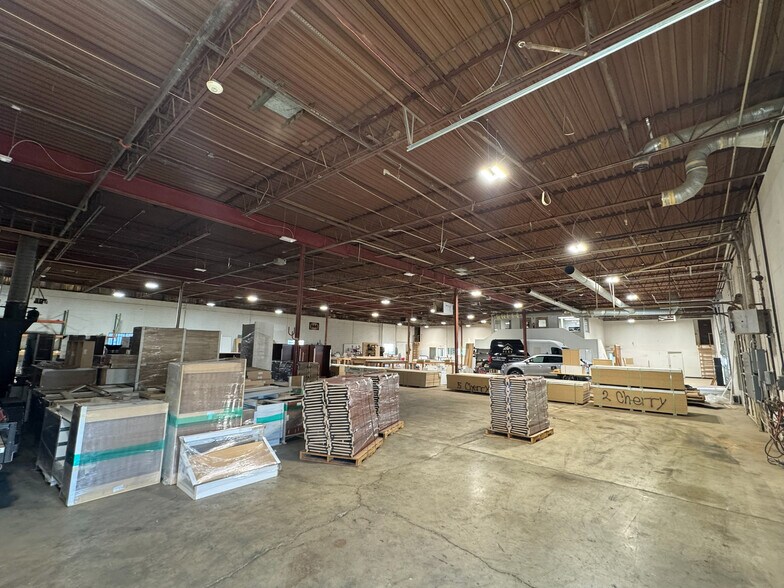 More Photos Of 3620 S 500 W, Salt Lake City Manufacturing For Lease