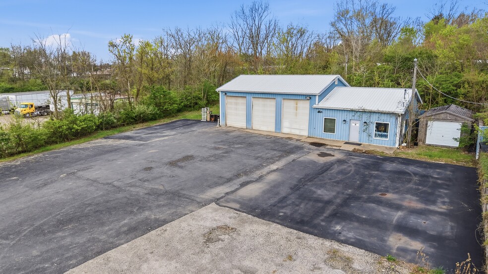 More Photos Of 702 Charles St, Galion Auto Dealership For Sale