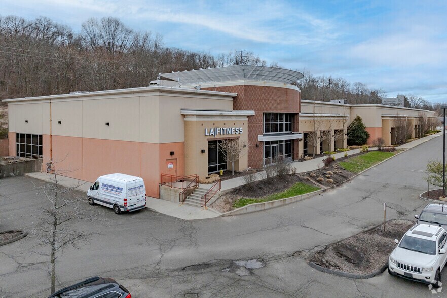 More Photos Of 761 Main Ave, Norwalk Office For Lease