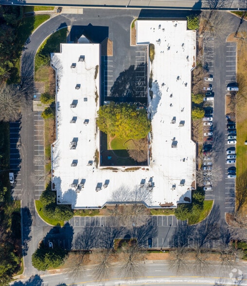 More Photos Of 3025 Breckinridge Blvd, Duluth Unknown For Lease